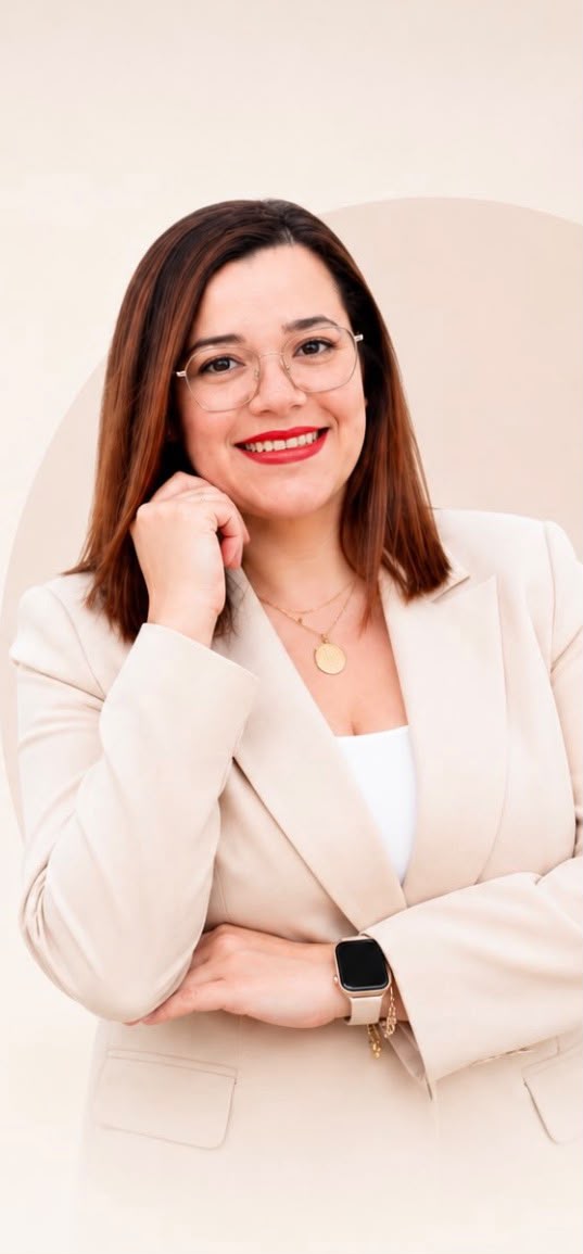 Rebeca Pinto Camacho, abogada especializada en extranjería